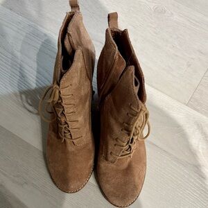 Lucky Brand Brown Lace-Up Suede Boots